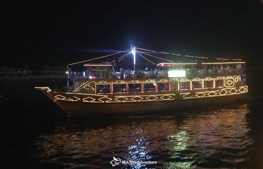 dubai dhow cruise ship