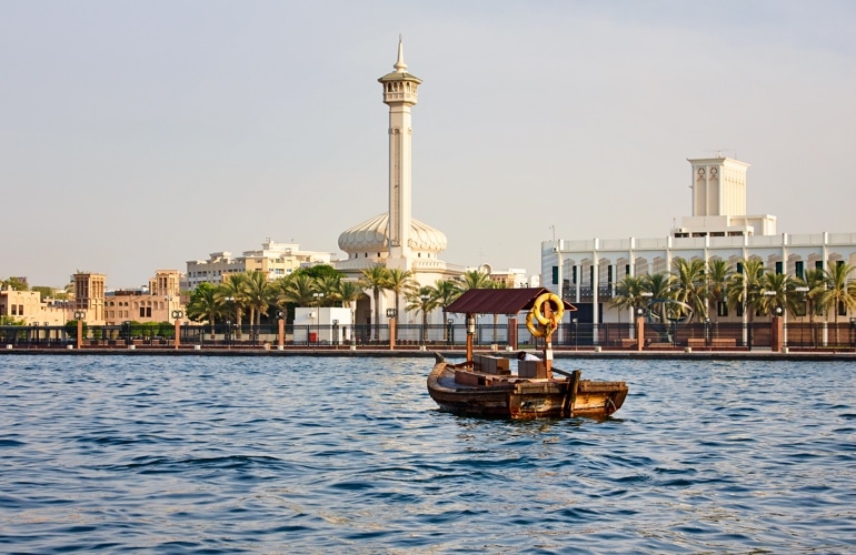 boat in deira dubai