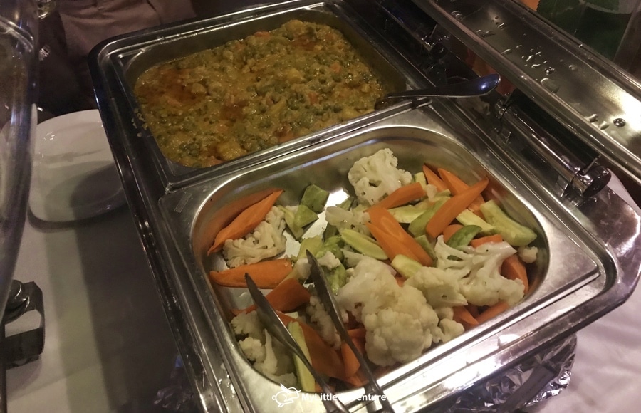 dhow cruise dinner vegetables