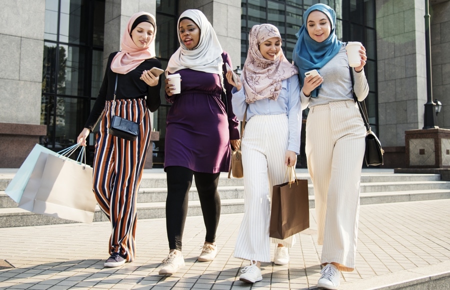 People in Dubai