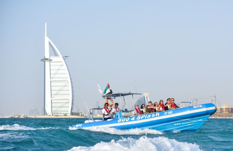 Speedboat tour in Dubai Al Arab view