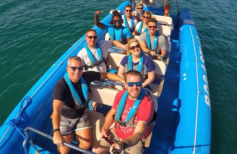 Speedboat tour in Dubai Al Arab view